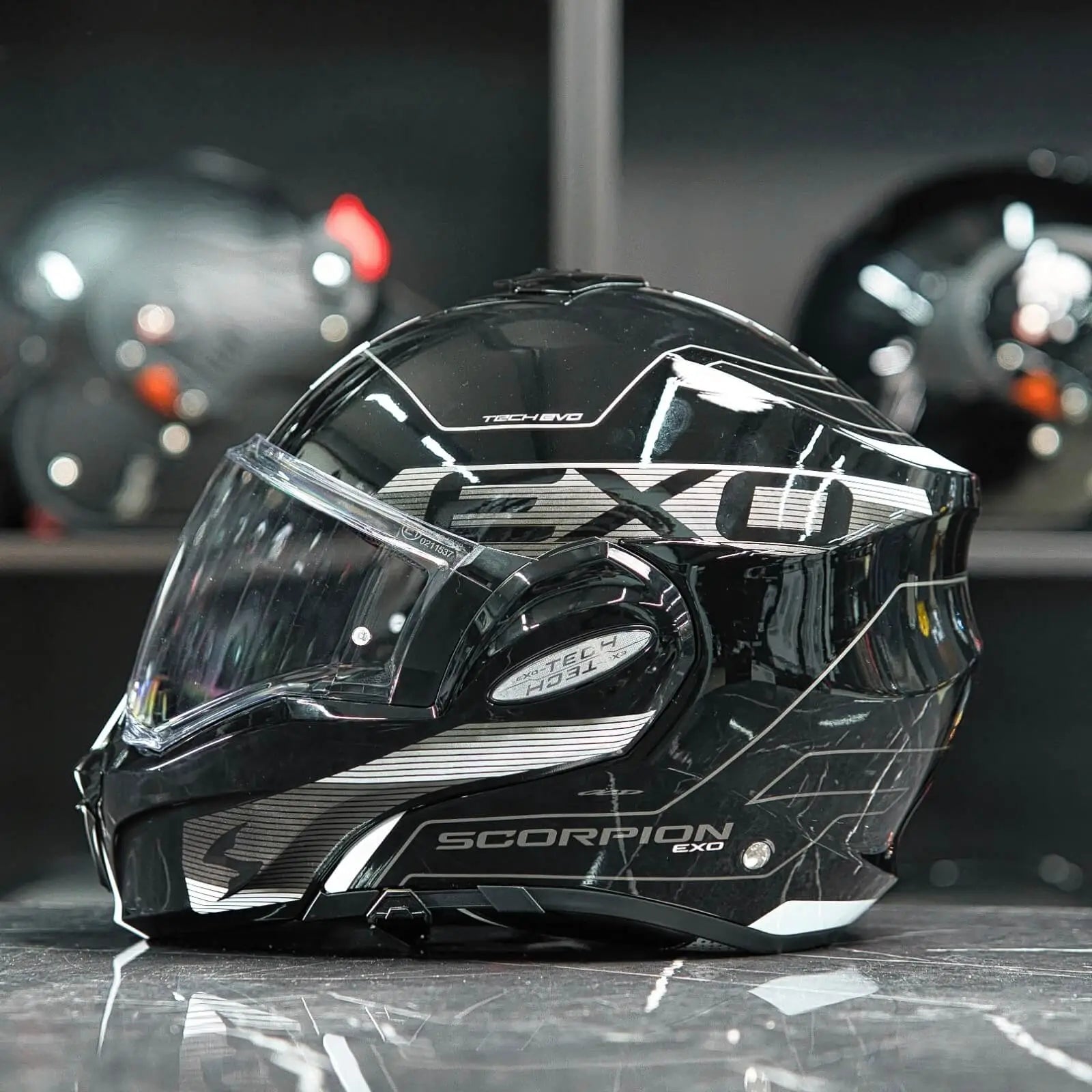 Scorpion Exo-Tech Evo Traveller Black-White