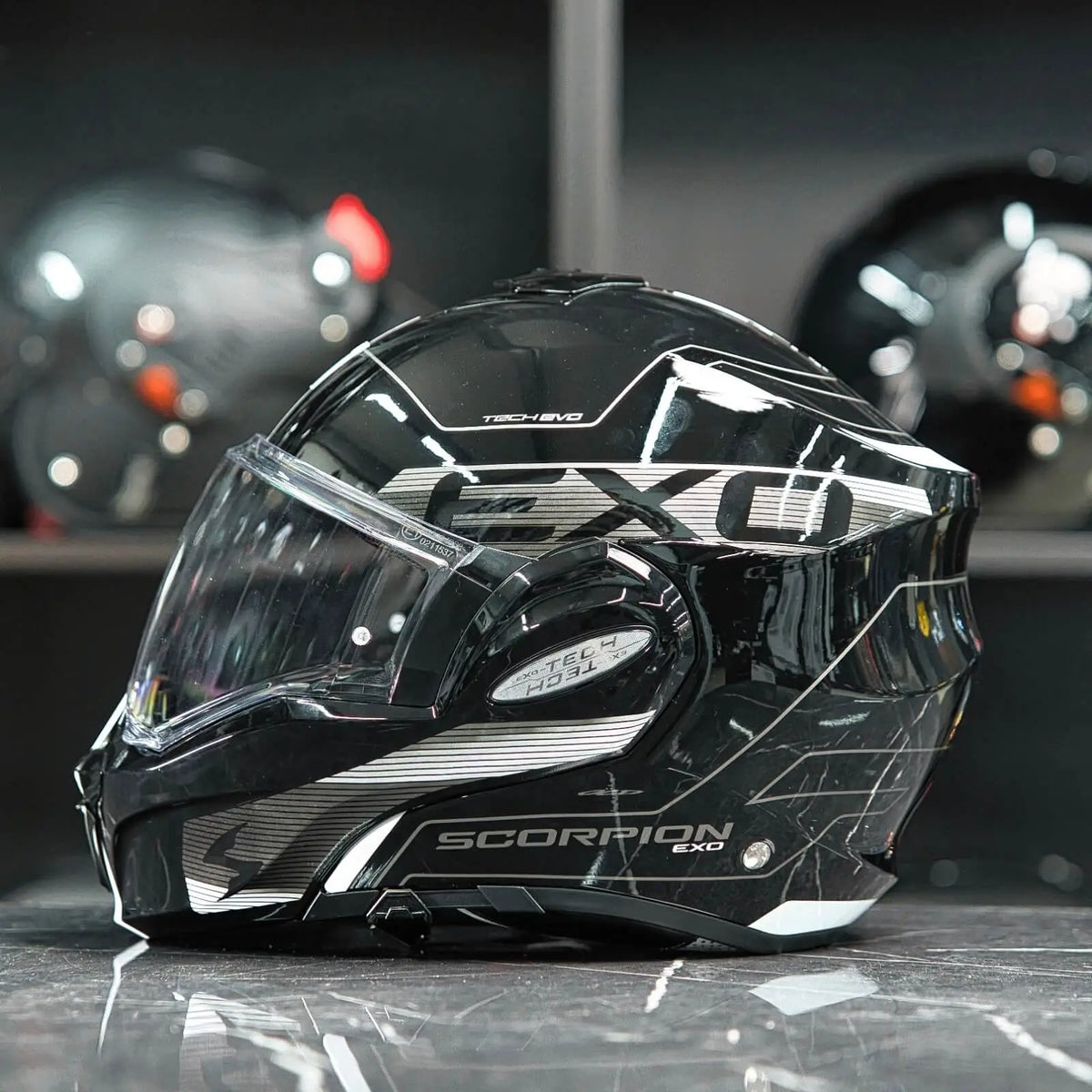 Scorpion Exo-Tech Evo Traveller Black-White
