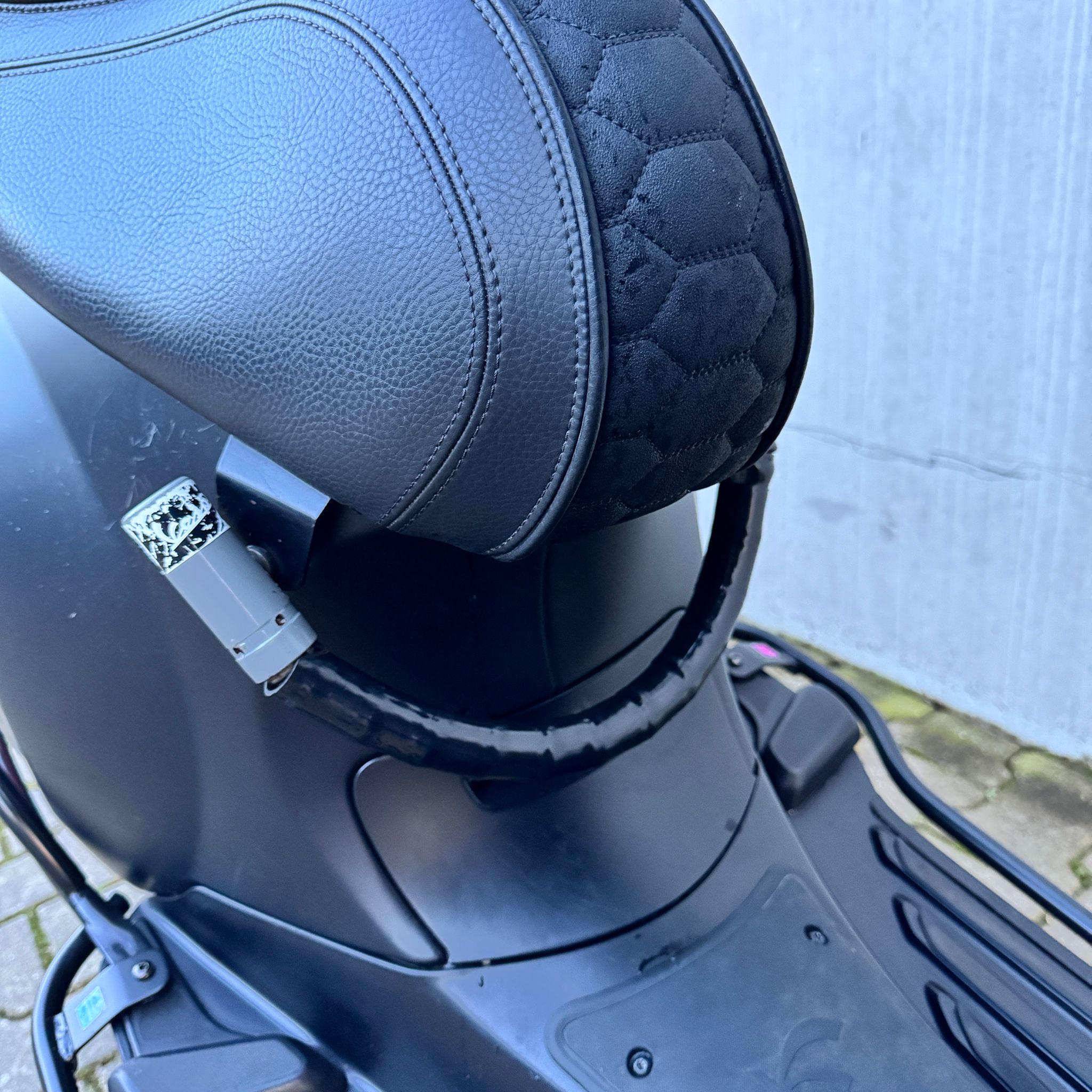 Vespa Sprint Sport Mat Zwart FLF-95-R